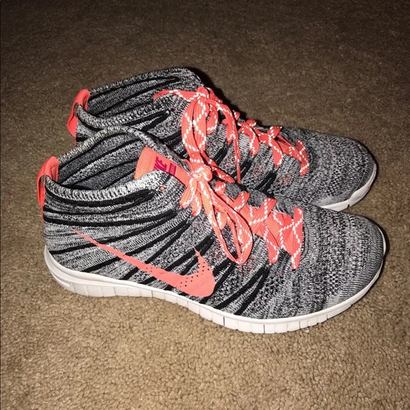 Nike Shoes - Nike Flyknit Chukka